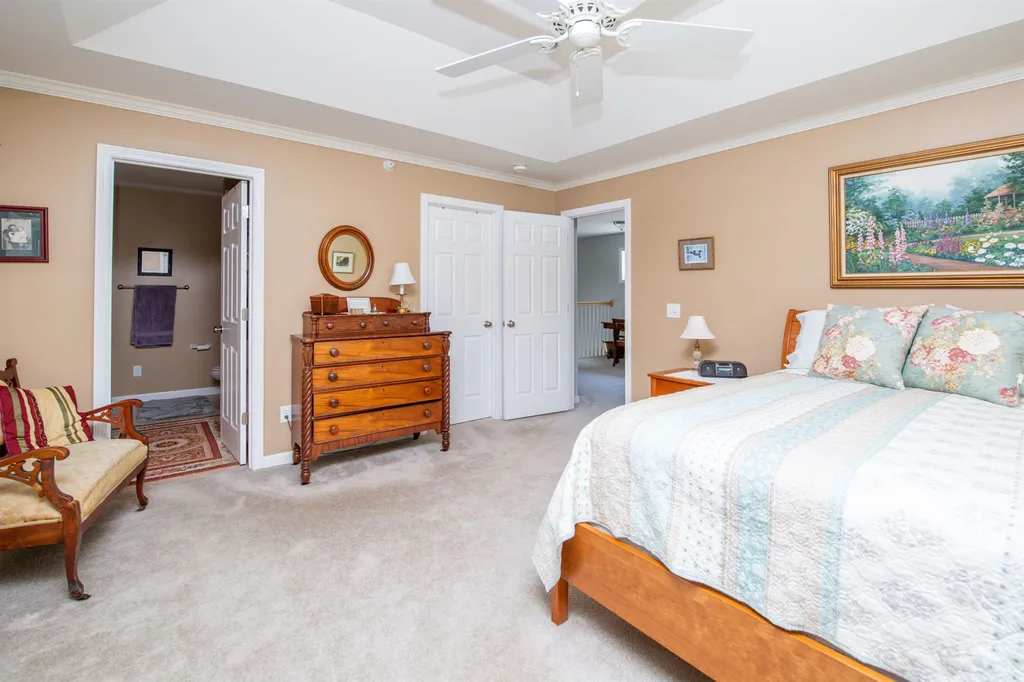 49 Fielding Lane South Burlington VT 05403
