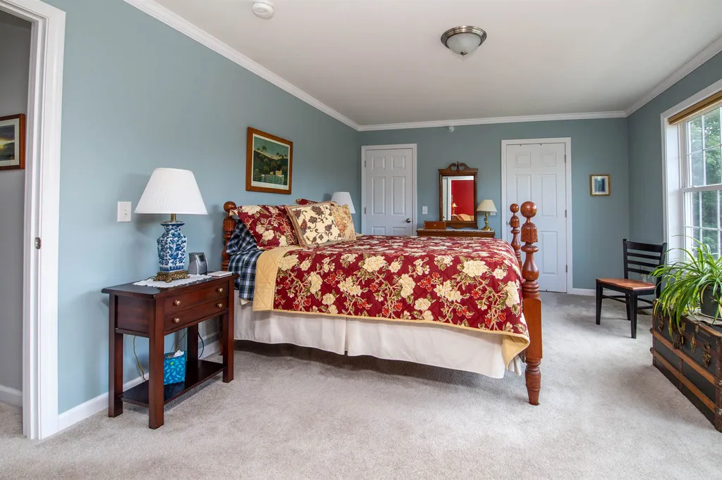 49 Fielding Lane South Burlington VT 05403