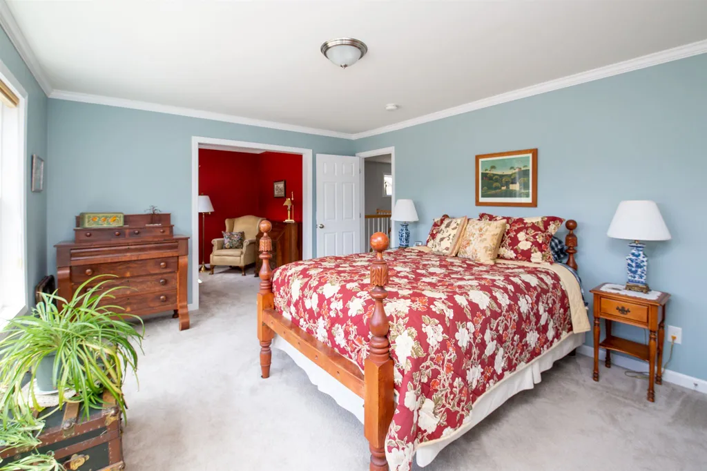 49 Fielding Lane South Burlington VT 05403