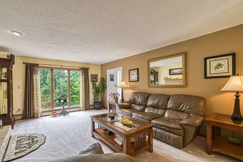 68 Stagecoach Road Sunapee NH 03782