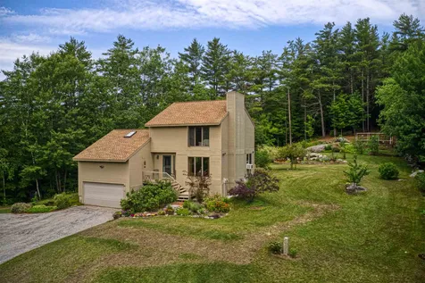 68 Stagecoach Road Sunapee NH 03782