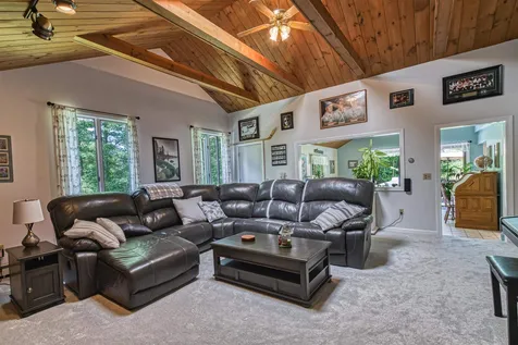68 Stagecoach Road Sunapee NH 03782