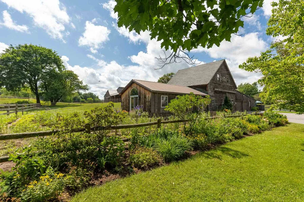 166 Pickpocket Road Brentwood NH 03833