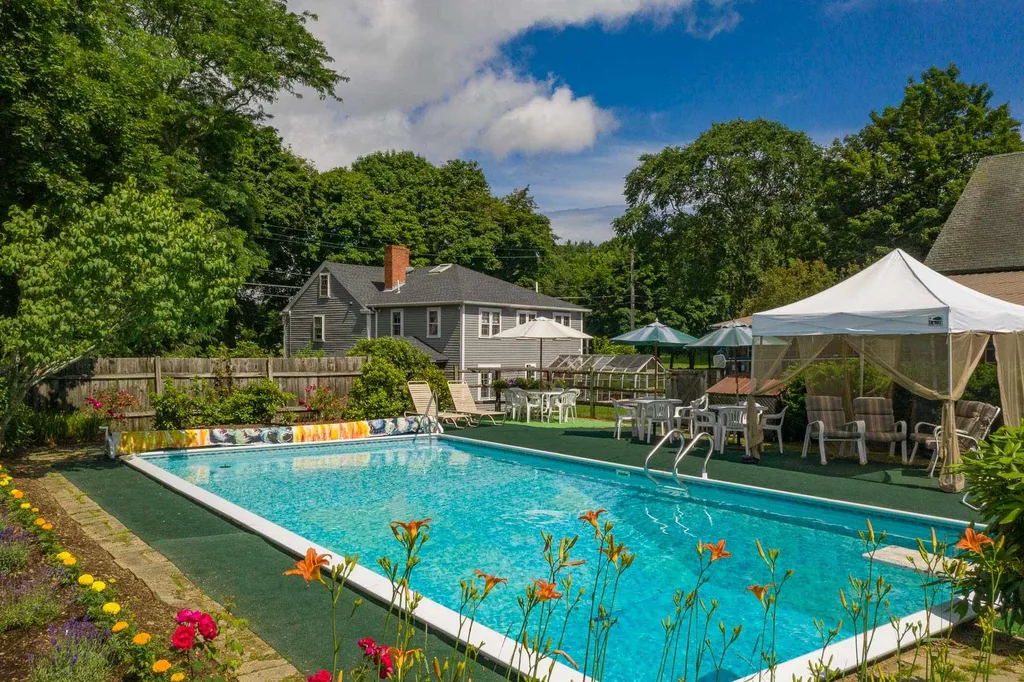 166 Pickpocket Road Brentwood NH 03833