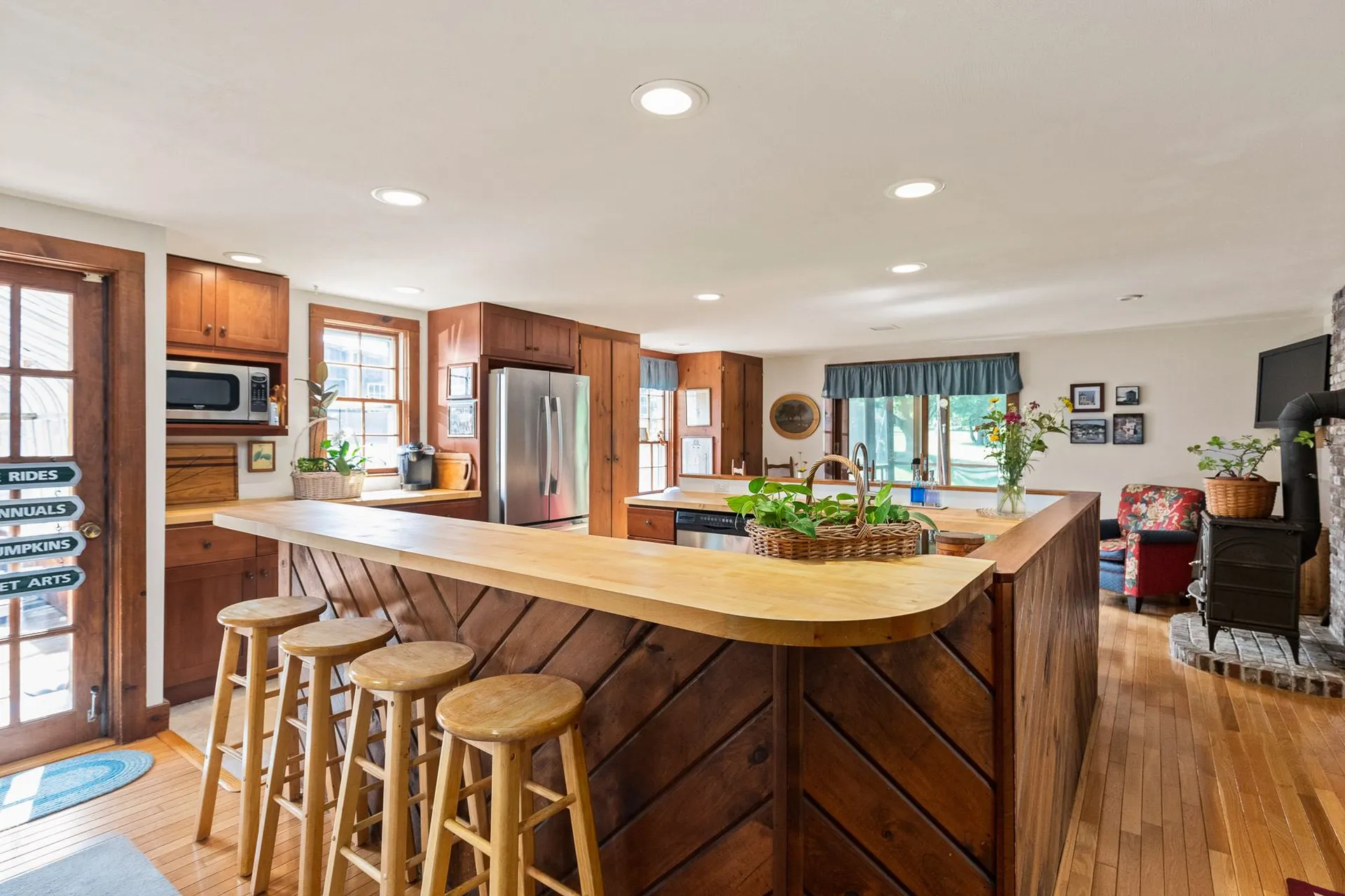 166 Pickpocket Road Brentwood NH 03833