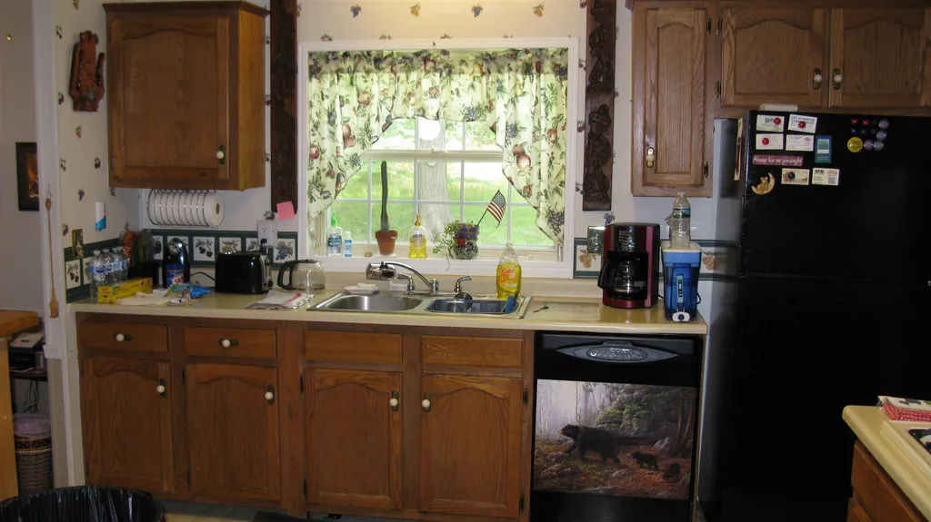 9 Gill Street Gorham NH 03581