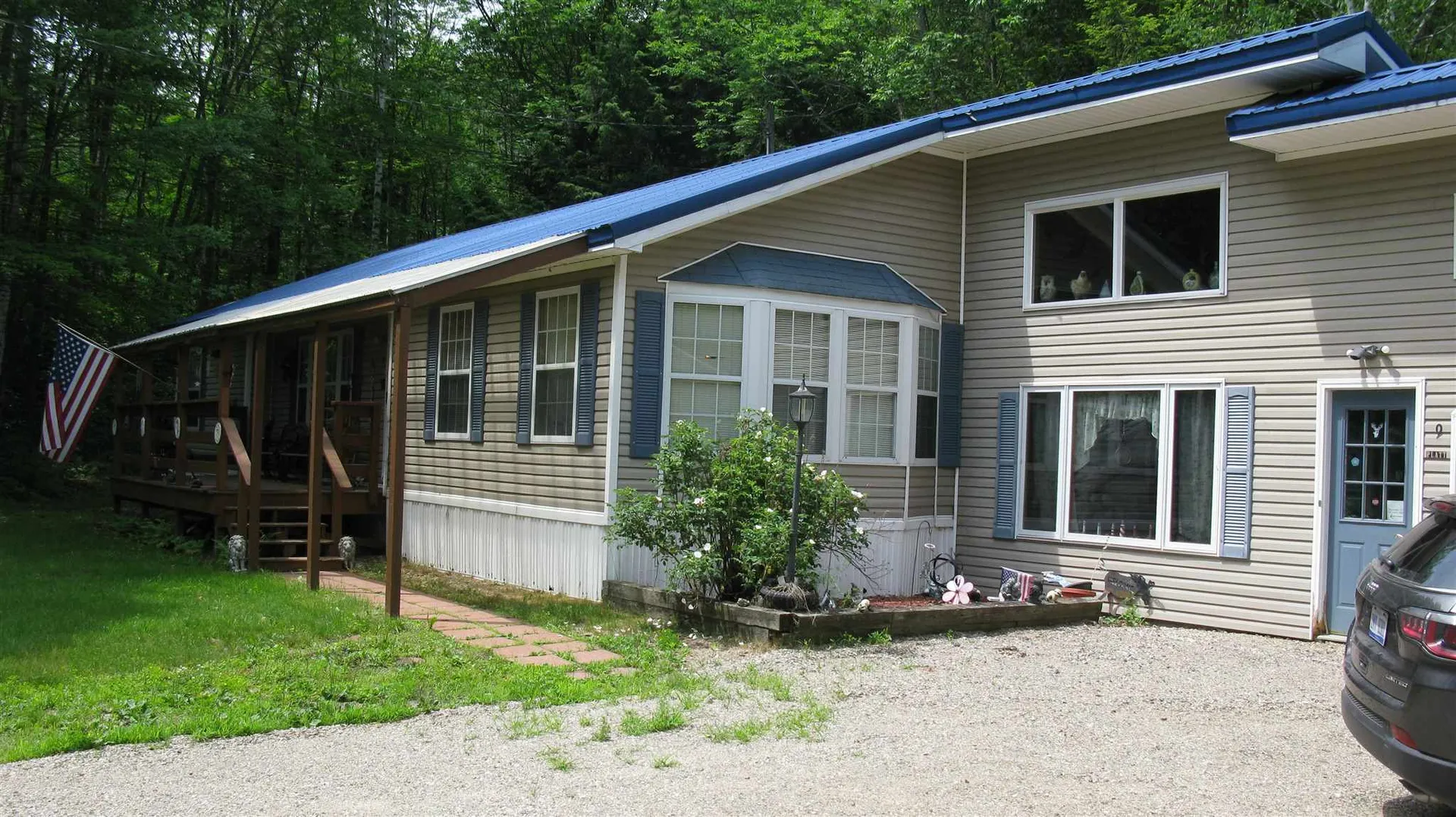 9 Gill Street Gorham NH 03581