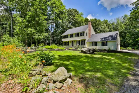 14 Zion Hill Road Salem NH 03079