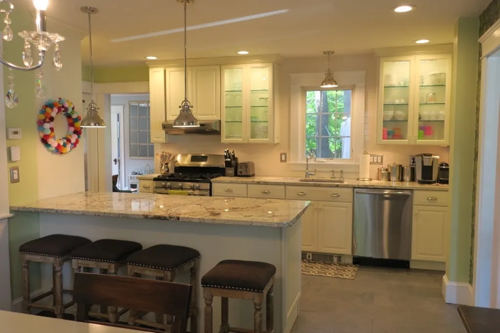 24 Auburn Street Exeter NH 03833
