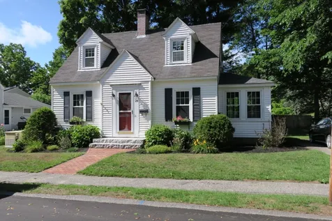 24 Auburn Street Exeter NH 03833