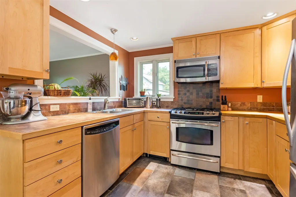 65 George Street Burlington VT 05401