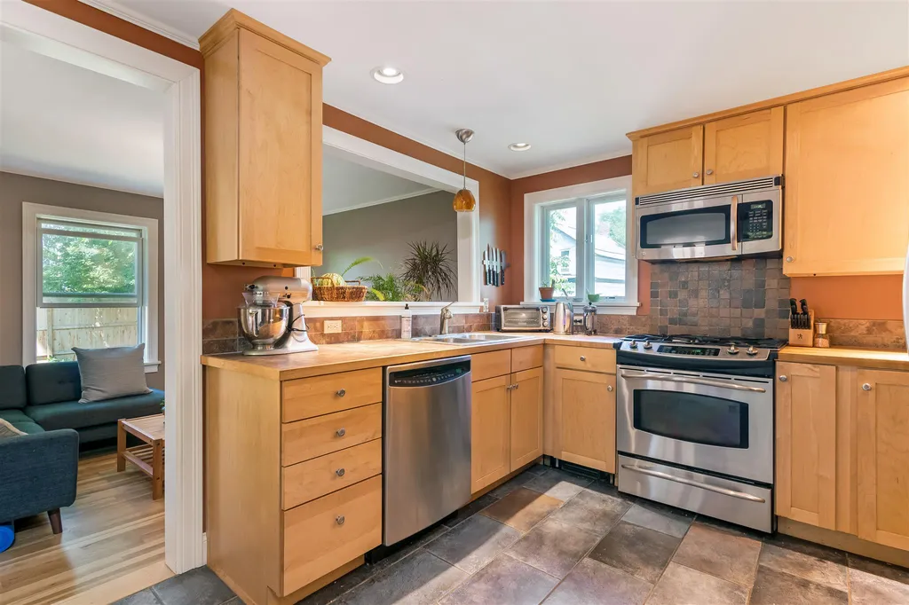 65 George Street Burlington VT 05401