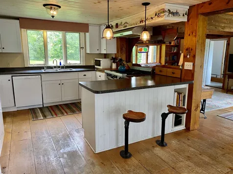 511 South Hill Road Ludlow VT 05149