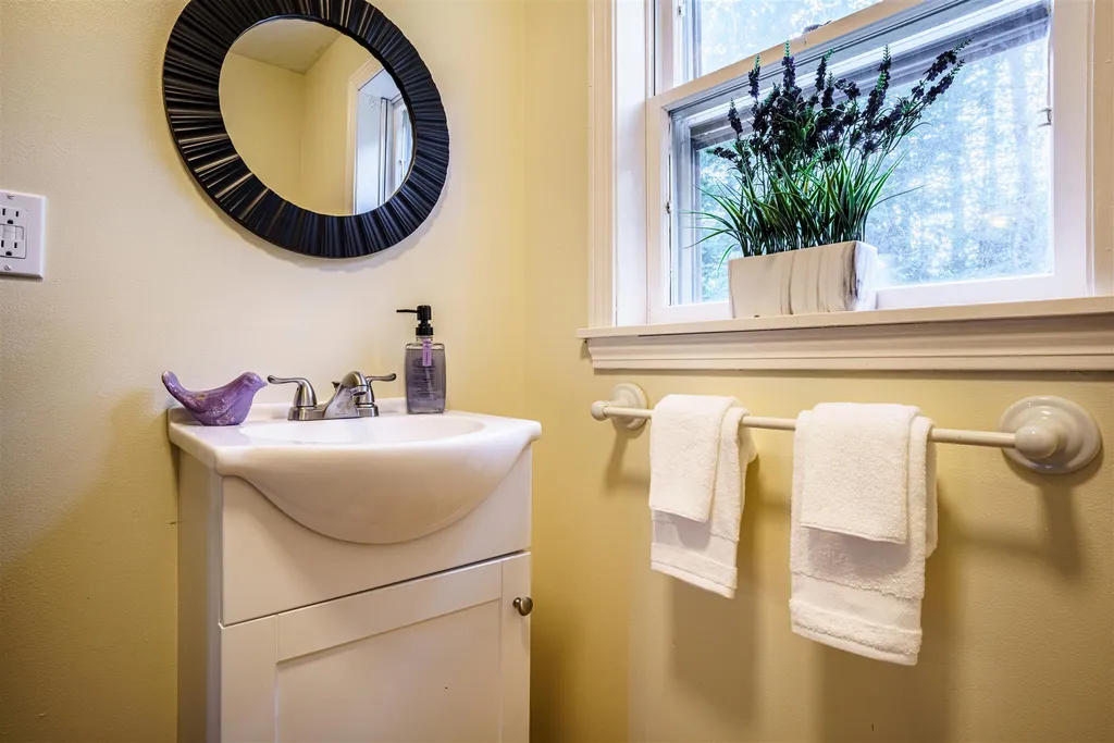 91 Keay Road Berwick ME 03901