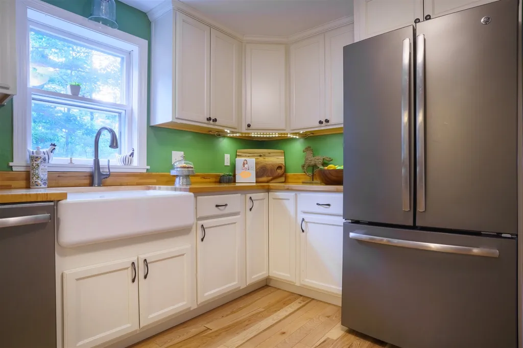 91 Keay Road Berwick ME 03901