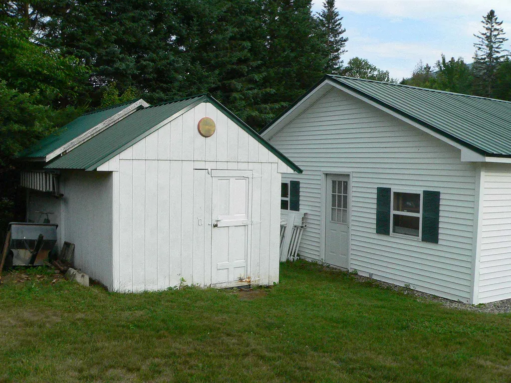 30 Potter Road Stark NH 03582