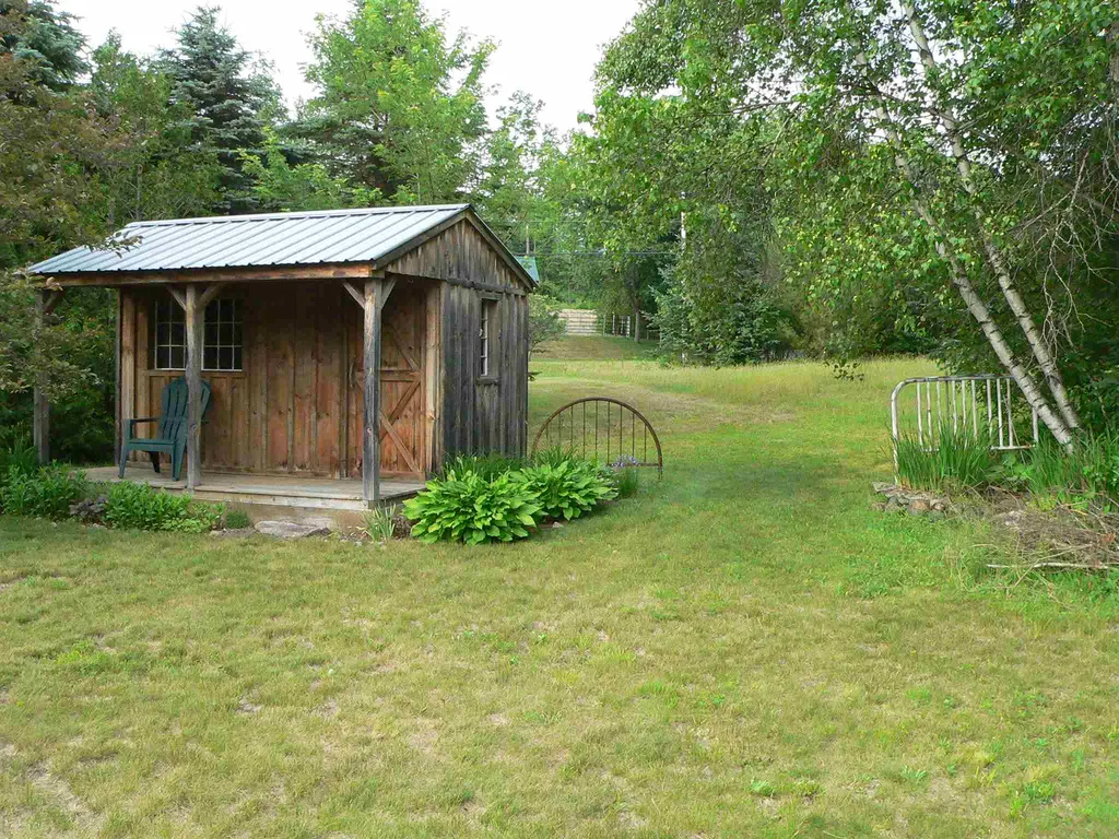 30 Potter Road Stark NH 03582