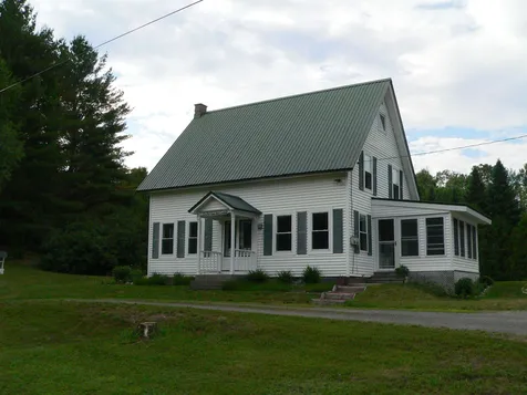 30 Potter Road Stark NH 03582