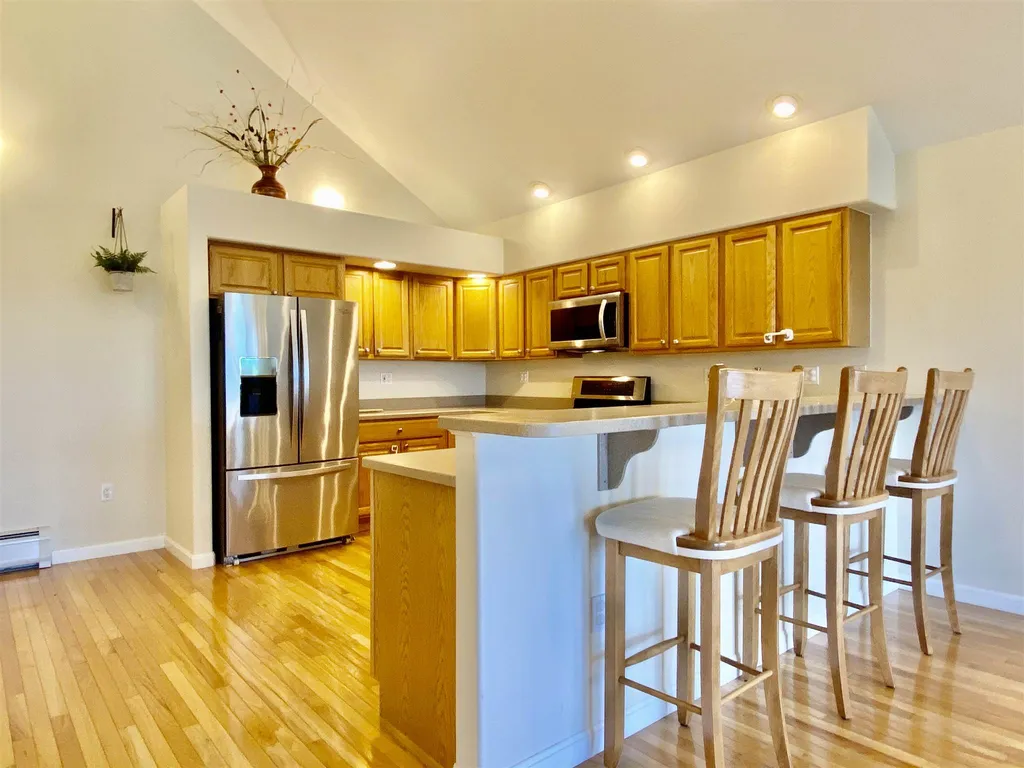 29 N Peak Village Newbury NH 03255