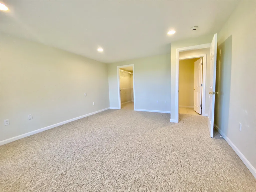 29 N Peak Village Newbury NH 03255