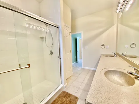 29 N Peak Village Newbury NH 03255