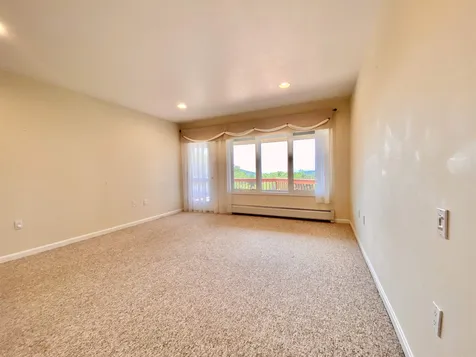 29 N Peak Village Newbury NH 03255