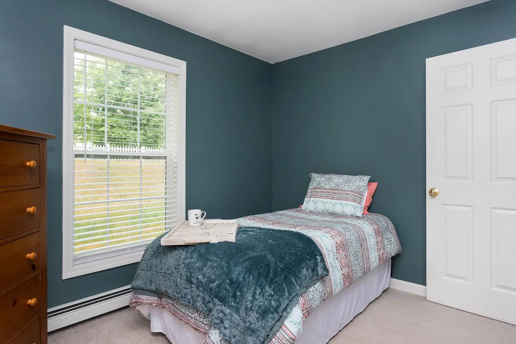 24 Cote Circle Raymond NH 03077