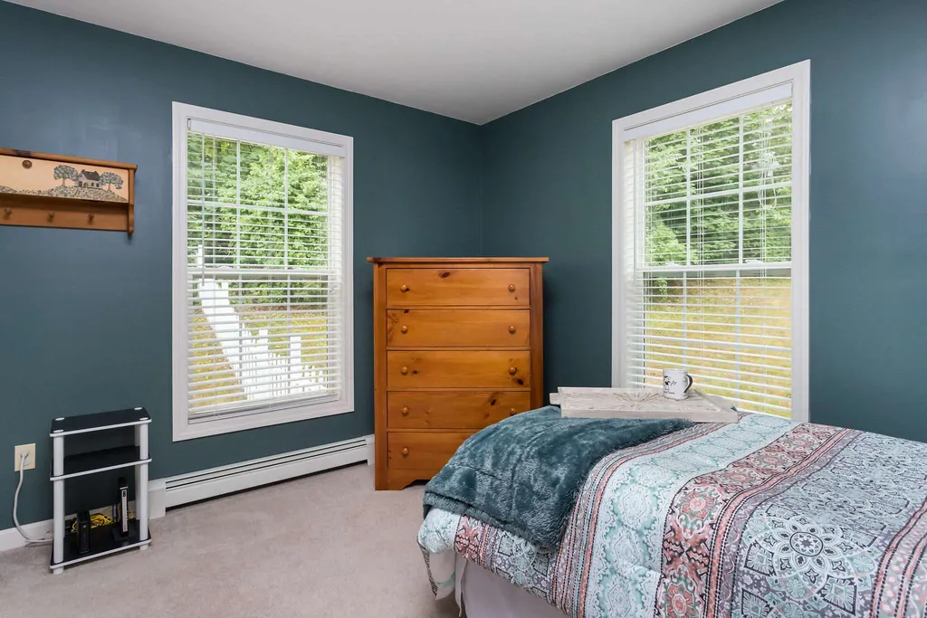 24 Cote Circle Raymond NH 03077