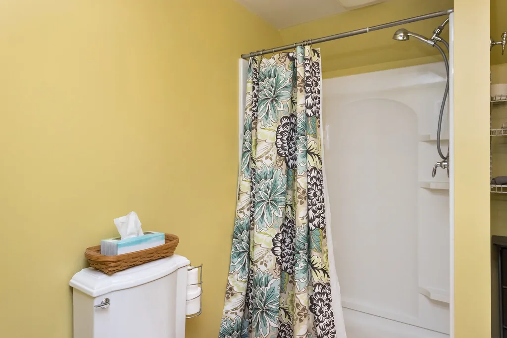 24 Cote Circle Raymond NH 03077
