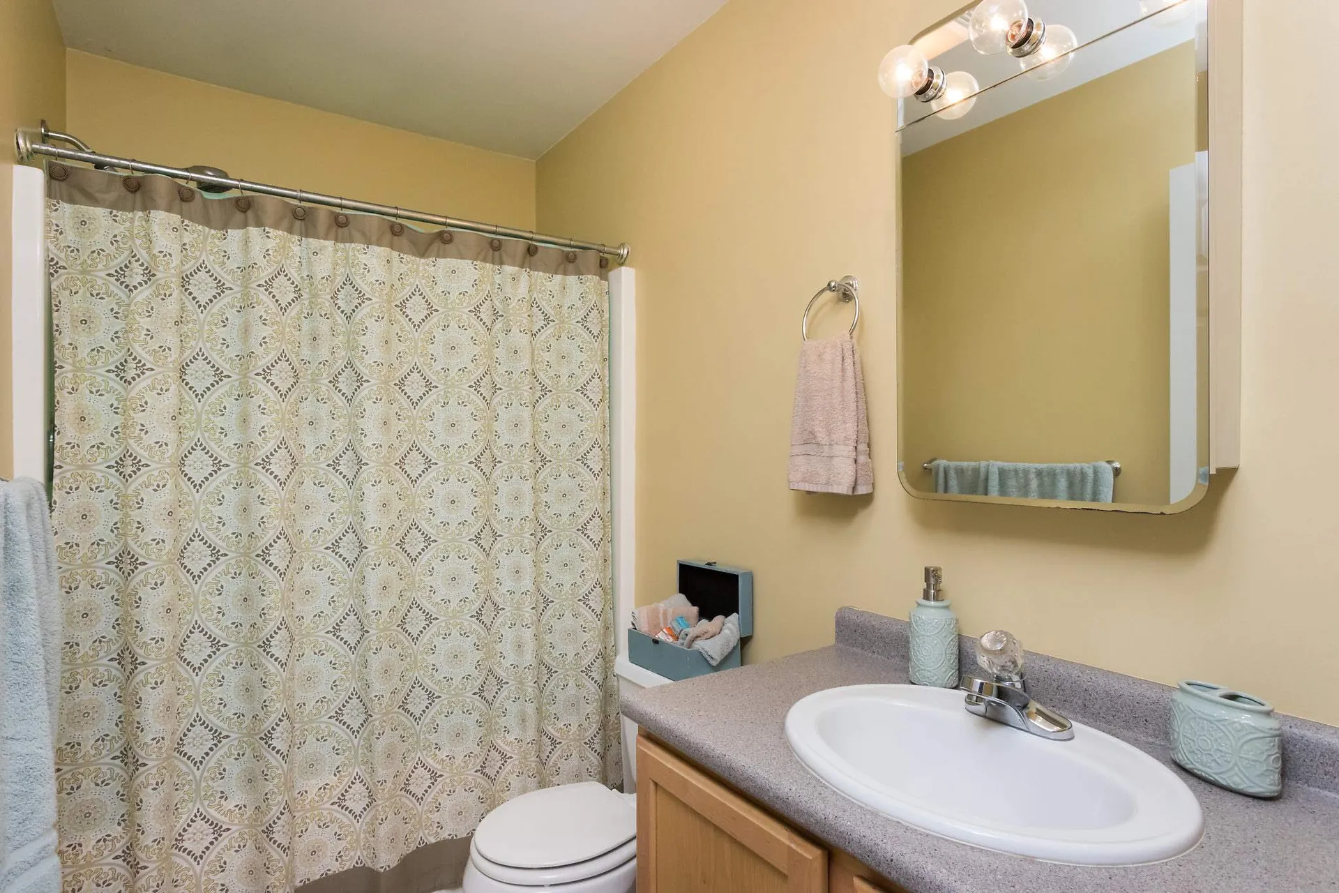 24 Cote Circle Raymond NH 03077