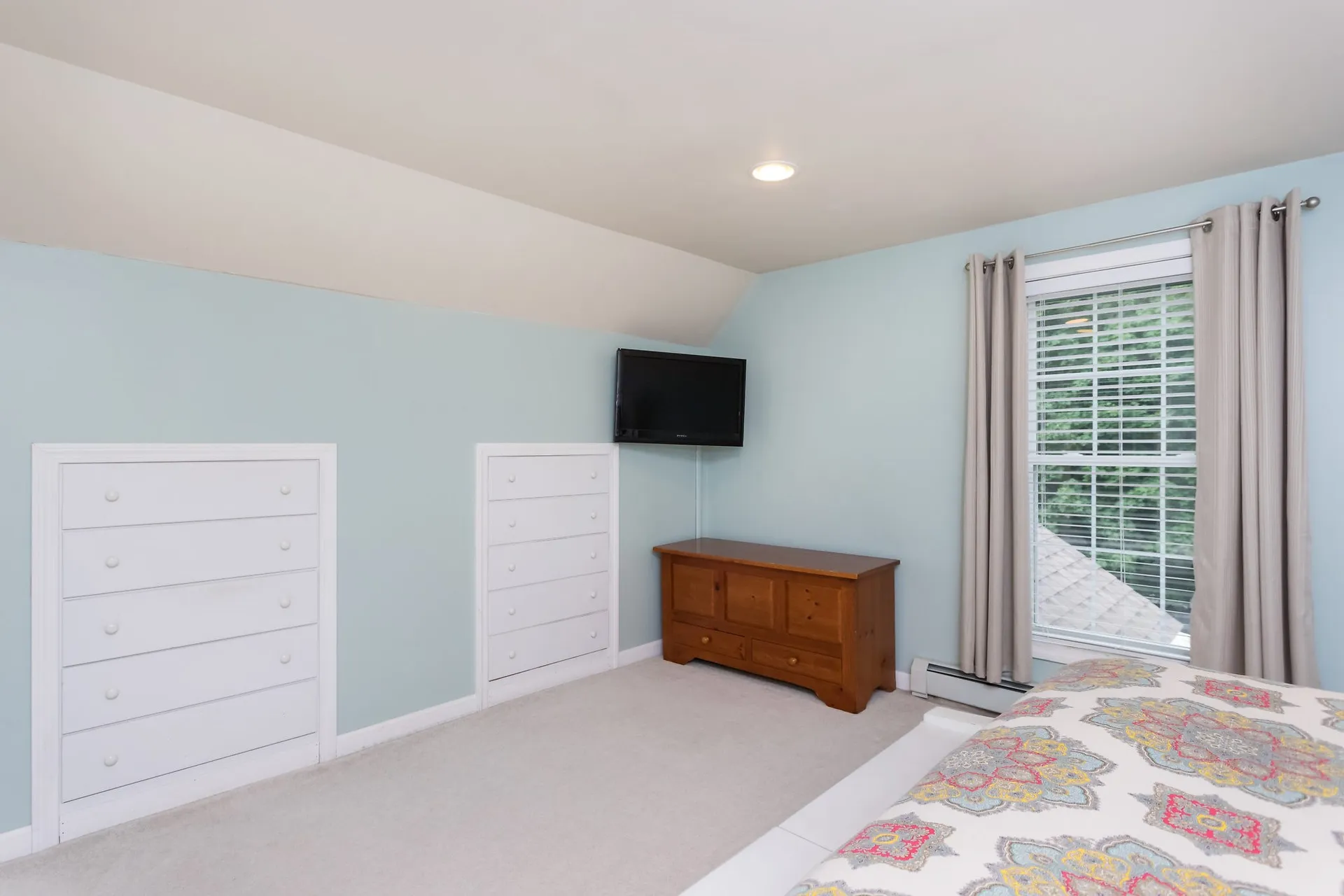 24 Cote Circle Raymond NH 03077
