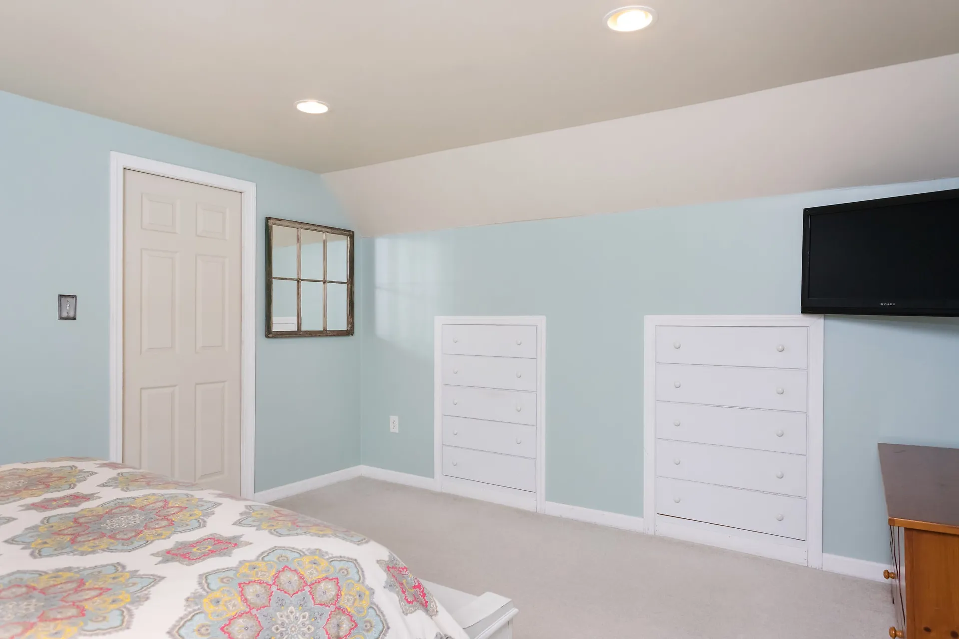 24 Cote Circle Raymond NH 03077