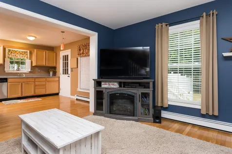 24 Cote Circle Raymond NH 03077
