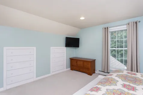 24 Cote Circle Raymond NH 03077