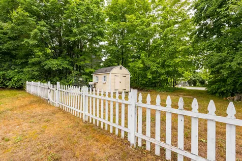 24 Cote Circle Raymond NH 03077