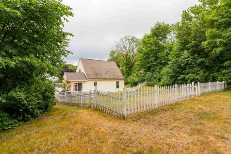24 Cote Circle Raymond NH 03077