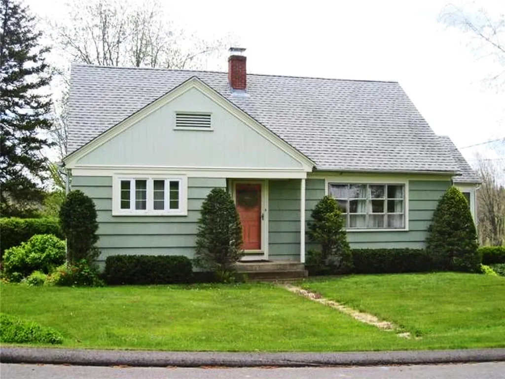 121 Old Road Eliot ME 03903