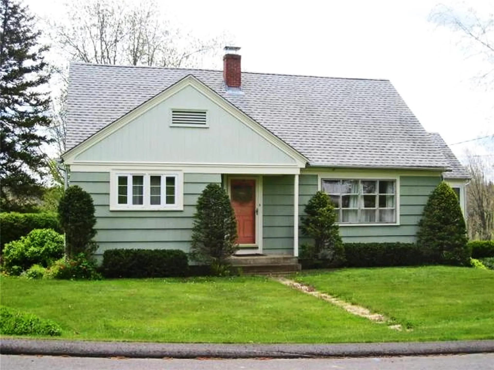 121 Old Road Eliot ME 03903