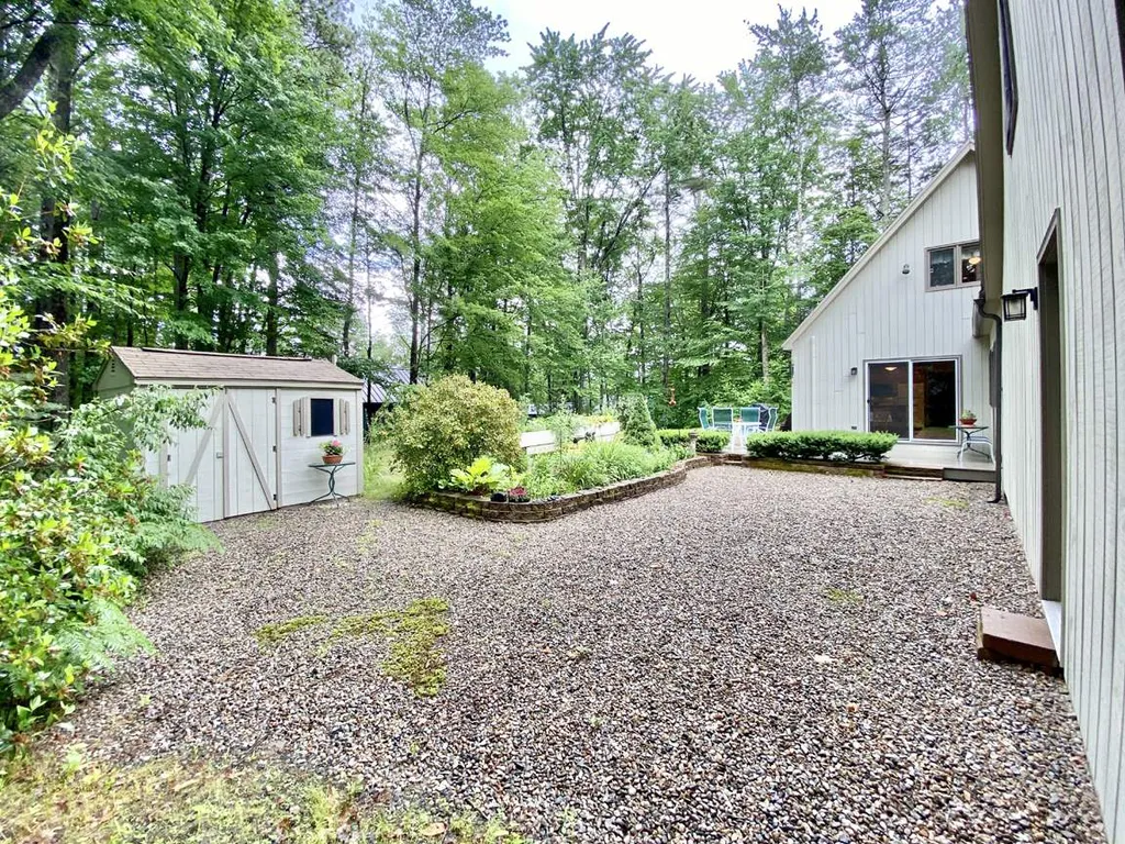 2 Lancelot Lane Bristol NH 03222