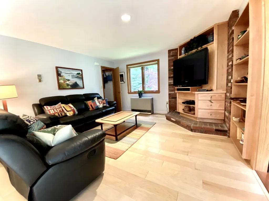 2 Lancelot Lane Bristol NH 03222