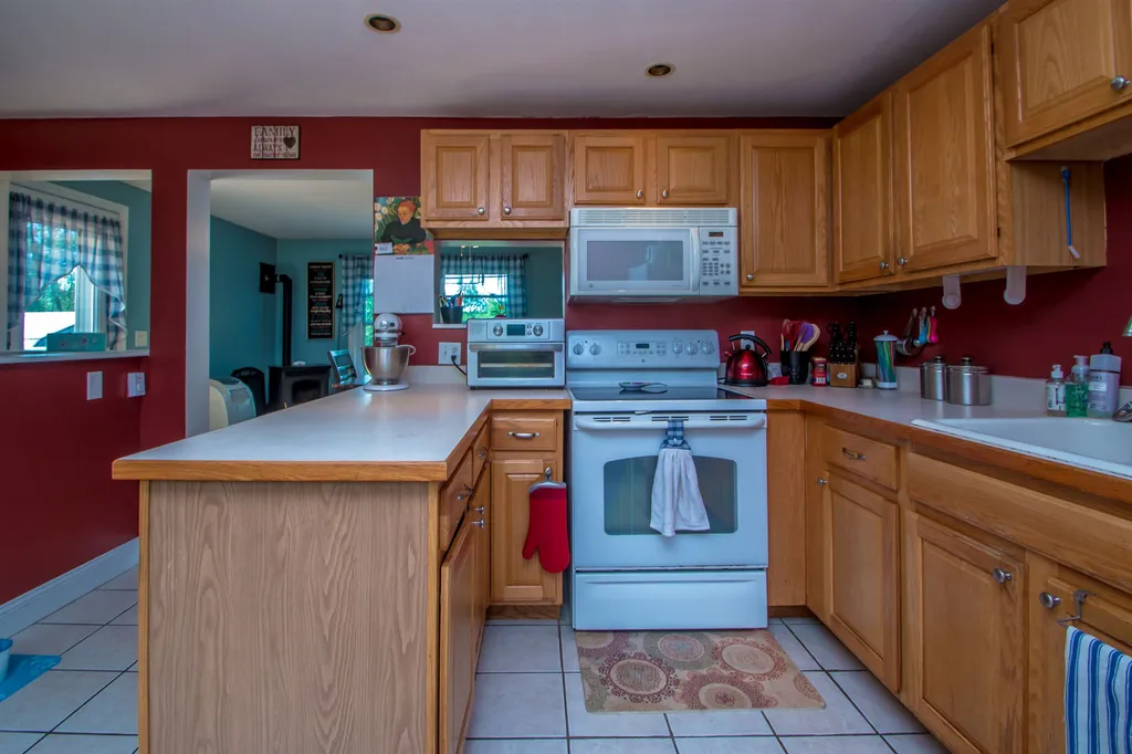 36 Couture Road Jefferson NH 03583