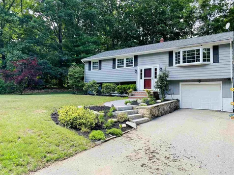 28 Summit Drive Atkinson NH 03811