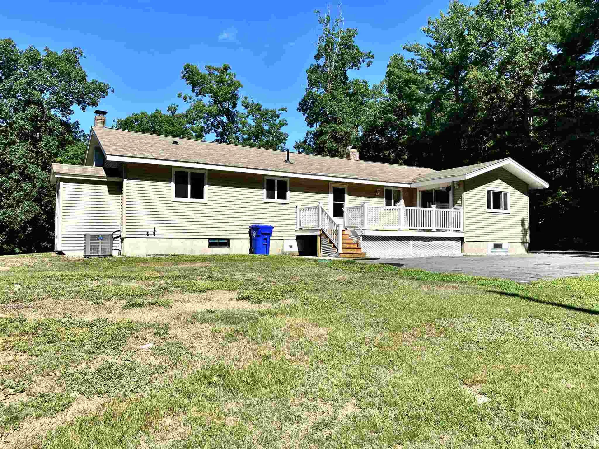 8 Harvey Road Londonderry NH 03053