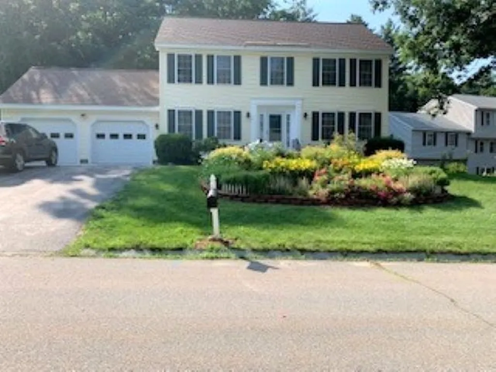 2 Smokey Lane Nashua NH 03062