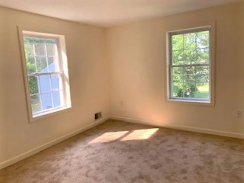 2 Smokey Lane Nashua NH 03062