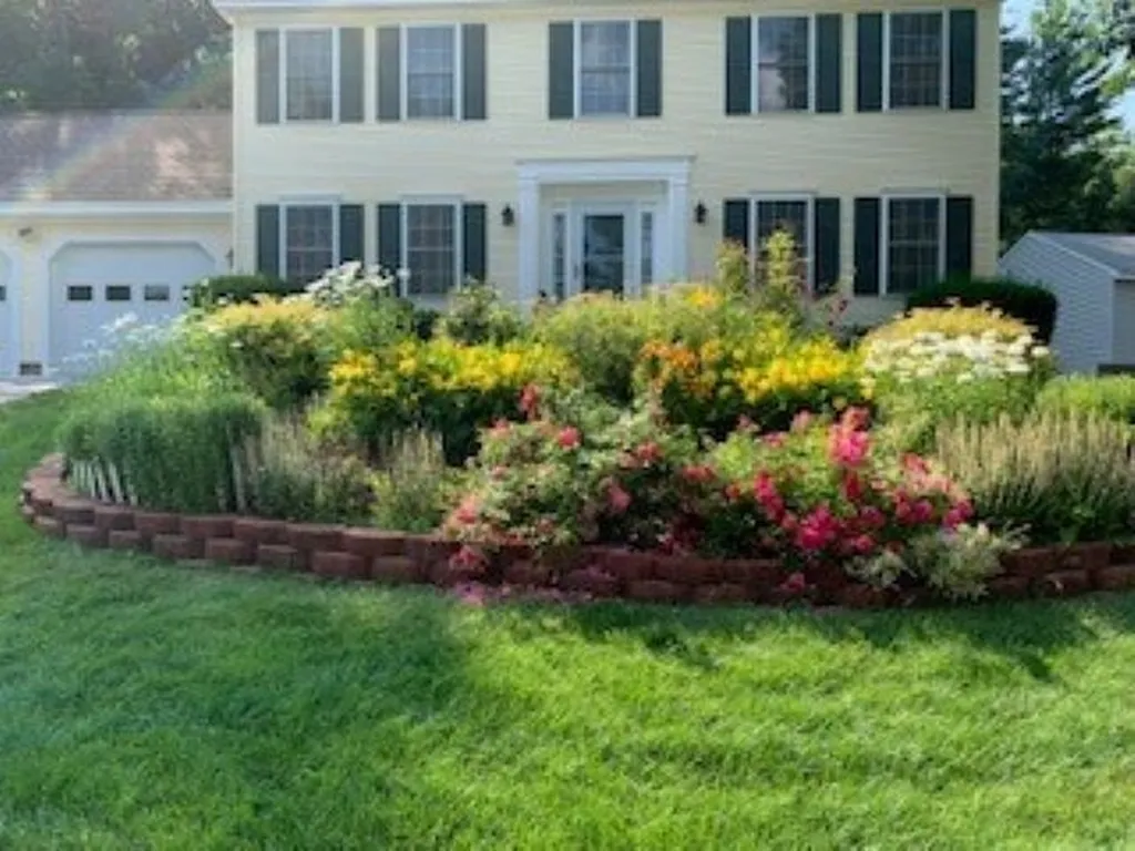 2 Smokey Lane Nashua NH 03062