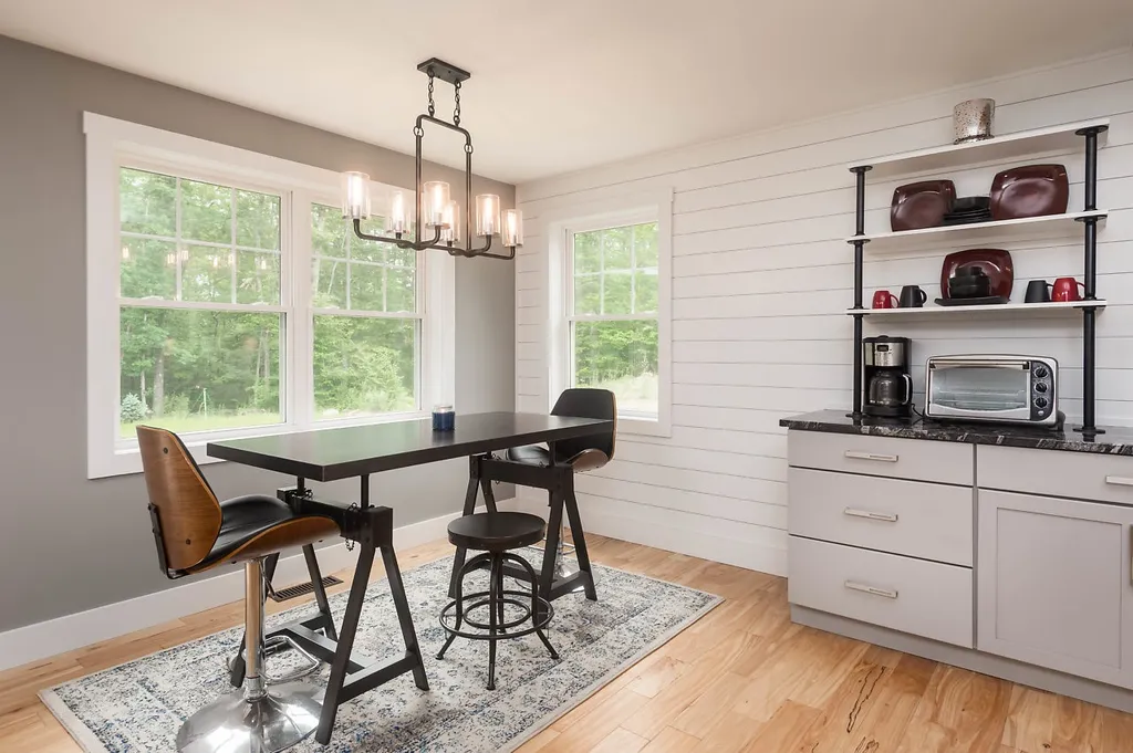 13 Chestnut Way Lee NH 03861