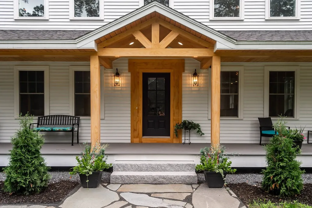 13 Chestnut Way Lee NH 03861