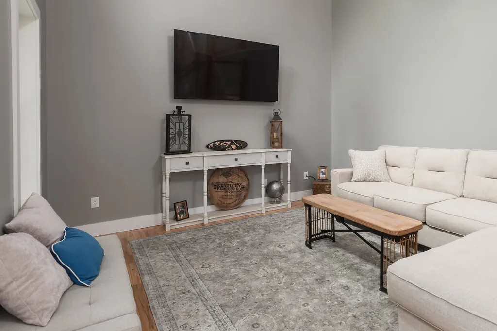 13 Chestnut Way Lee NH 03861