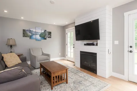 13 Chestnut Way Lee NH 03861
